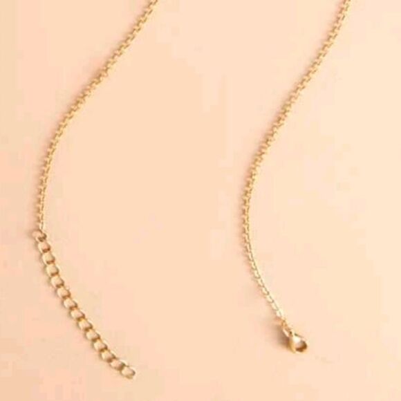 Four Leaf Clover 🍀 Charm Necklace - Picture 4 of 4